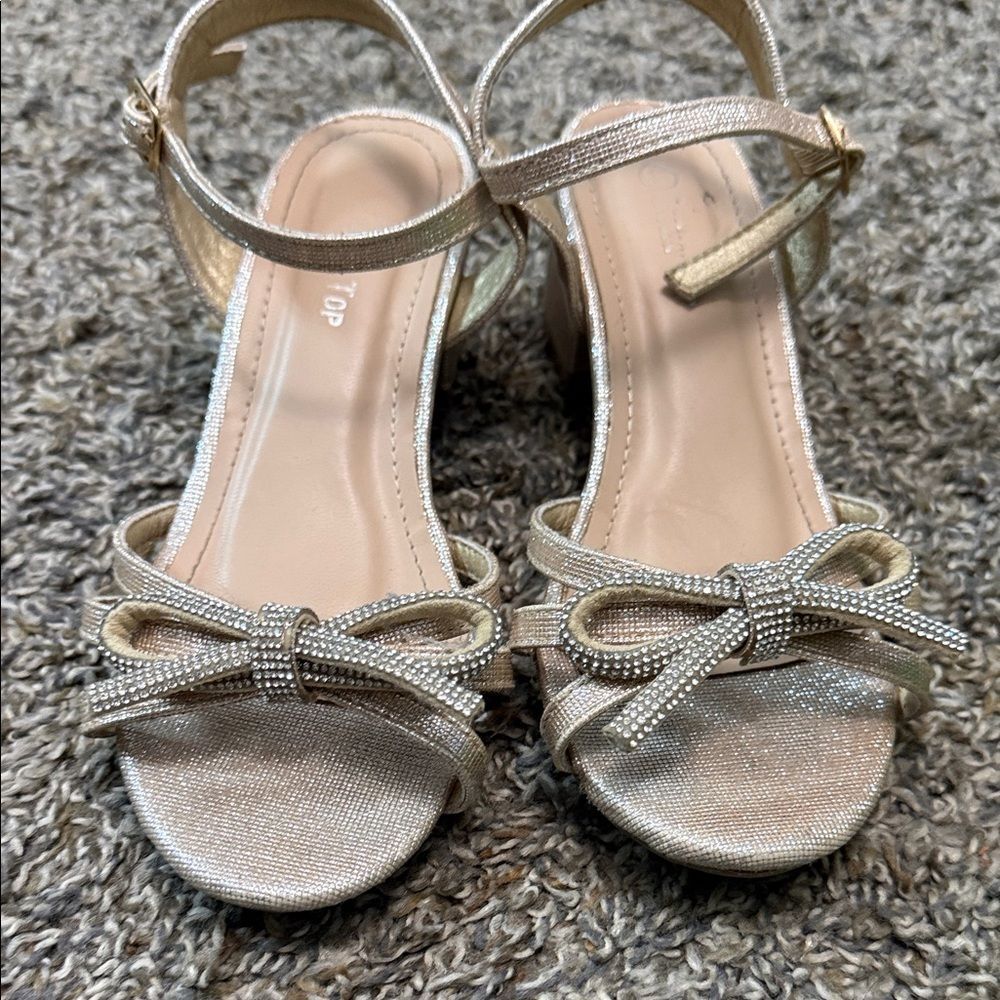 Little Girls' Sparkle Bow Ankle-Strap Dress Sandals - Gold